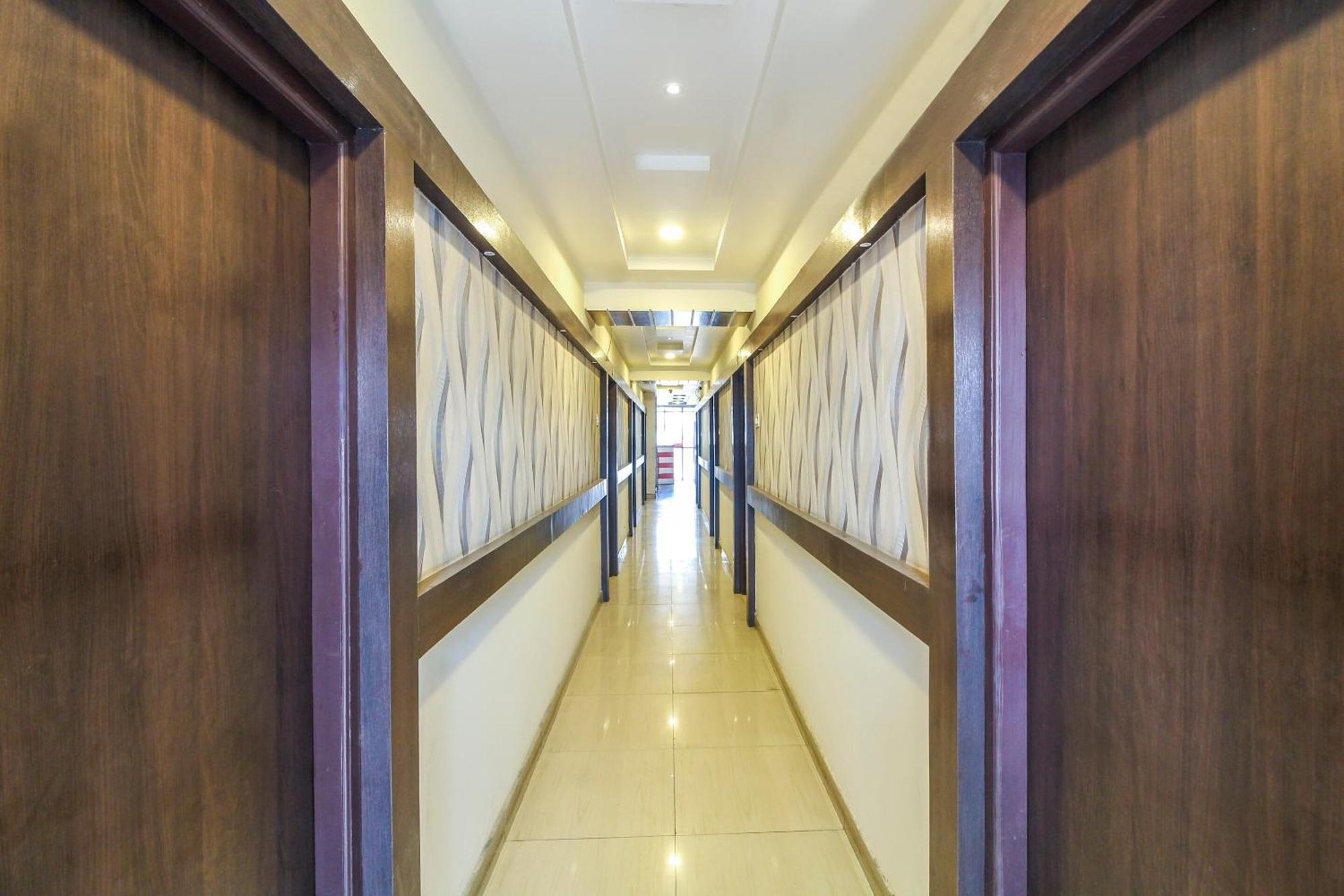 Hotel O Sri Harsha Residency Near Jntu Metro 하이데라바드 외부 사진